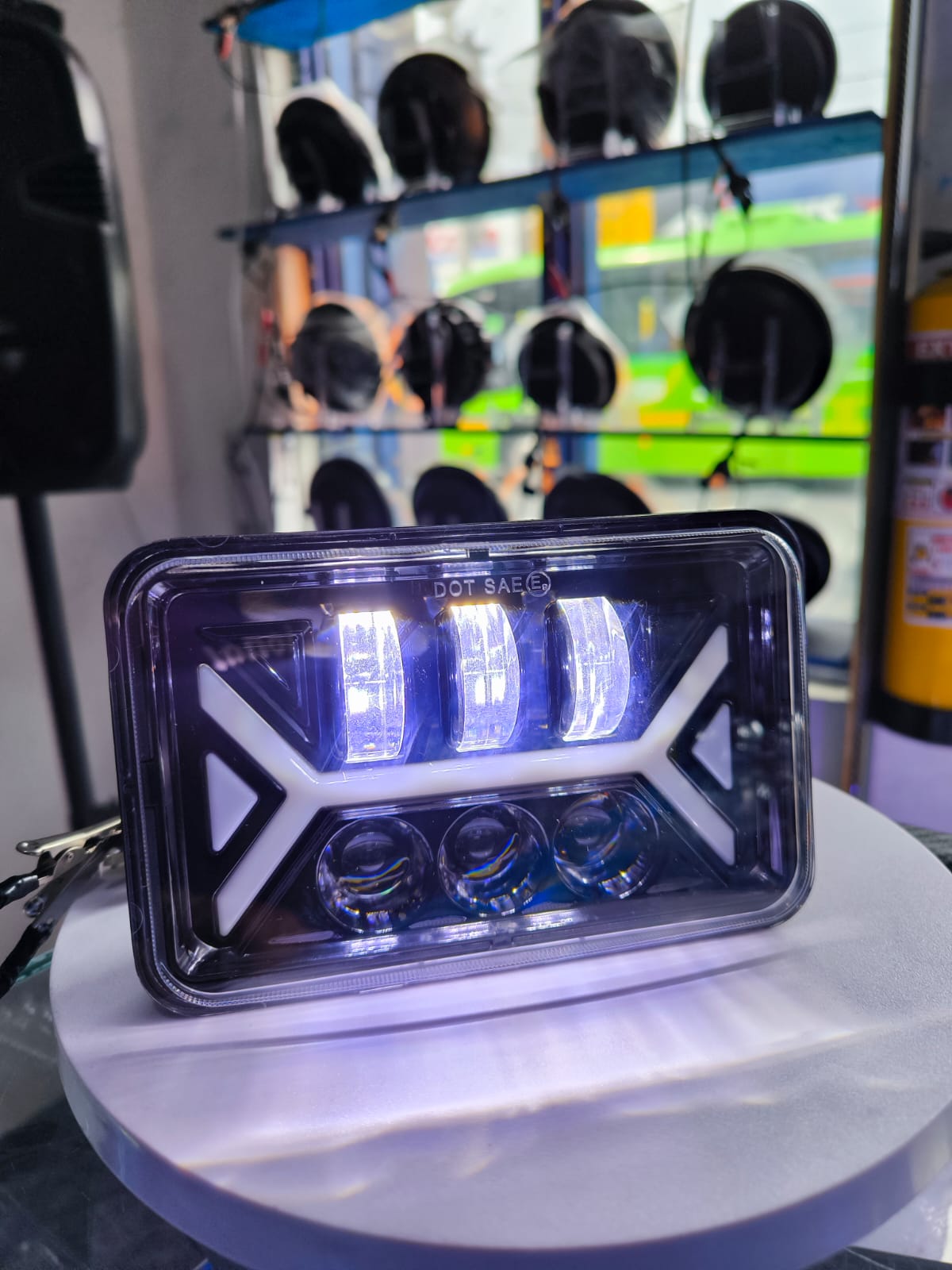 Miniatura 3 de PAR FAROLAS KENWORTH (TB078)